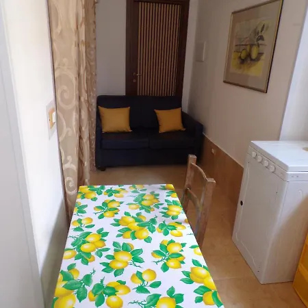 La Casa Del Limone - Via Umberto 477 Apartamento Roccalumera