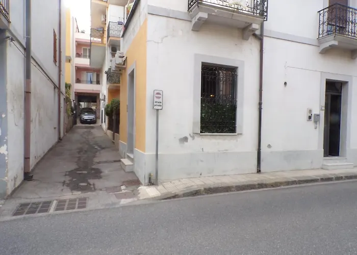 La Casa Del Limone - Via Umberto 477 Roccalumera